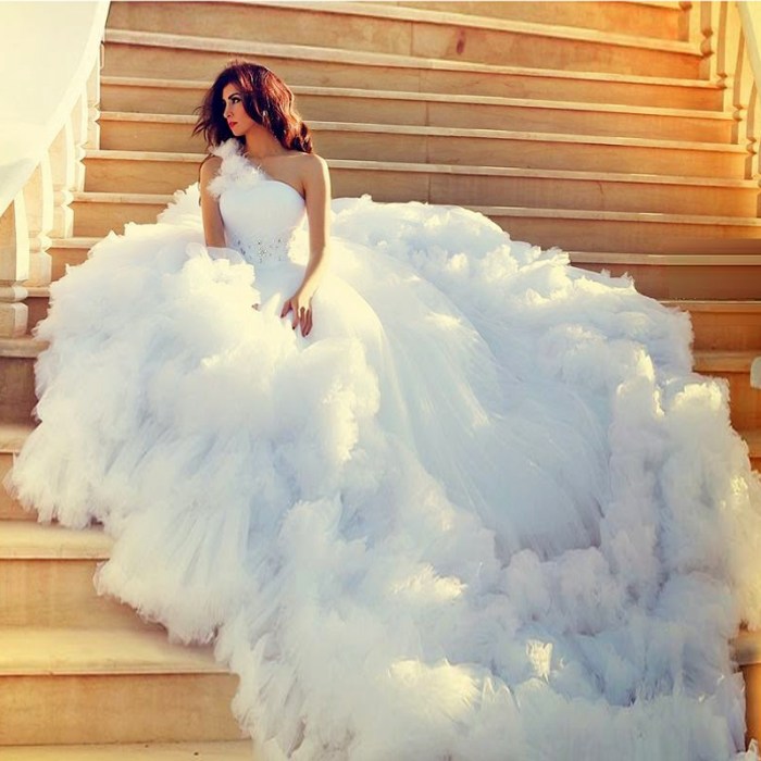 Best wedding dress for large bust