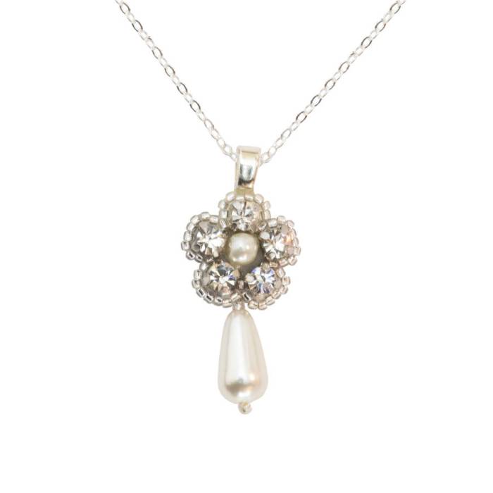 Necklaces to Wear with Wedding Dresses