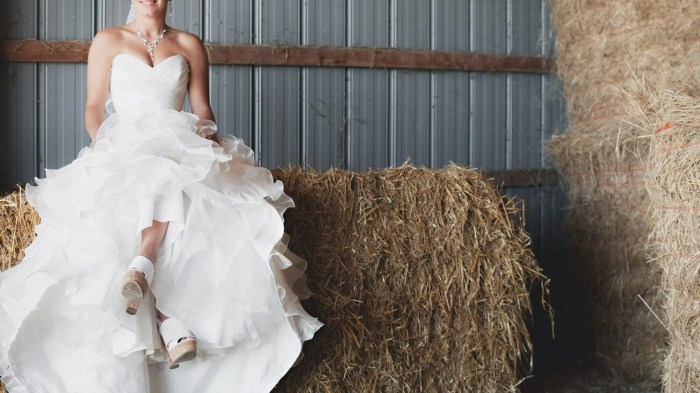 Barn wedding dress attire