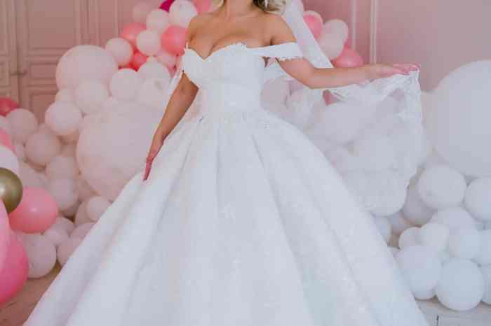 Best wedding dress for large bust